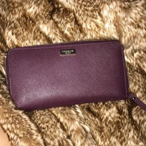 Kate spade burgundy wallet